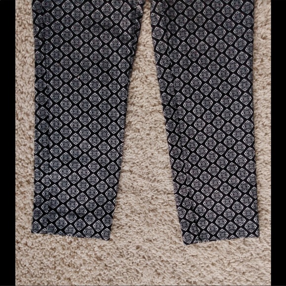 WHBM Silver Black Pattern Slim Ankle Pant 00S - Picture 6 of 8